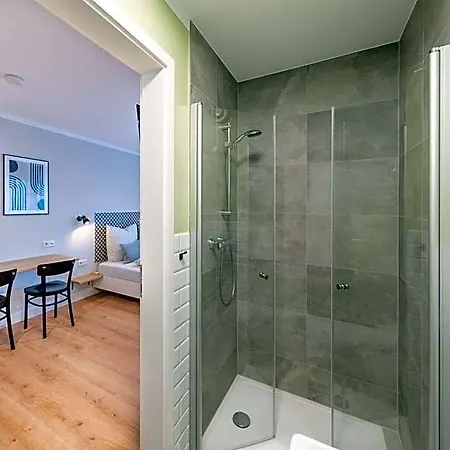 Appart hôtel The Woodmans Airport Boardinghouse 3*