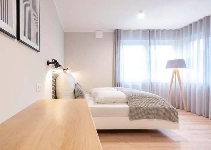 The Woodmans Airport Boardinghouse Apart Otel