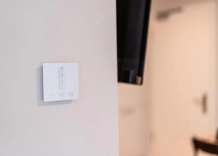 The Woodmans Airport Boardinghouse